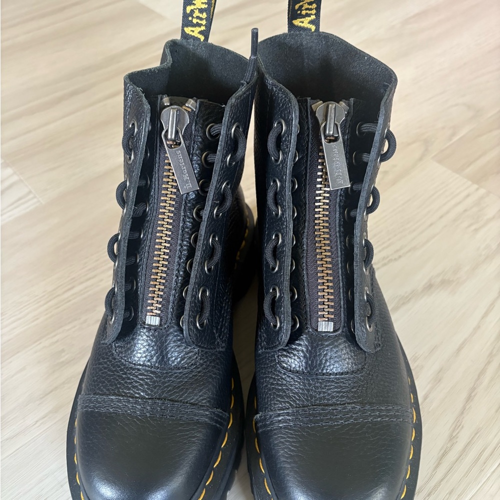 Dr. Martens Sinclair